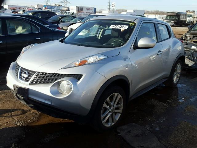 JN8AF5MV4ET483590 - 2014 NISSAN JUKE S SILVER photo 2