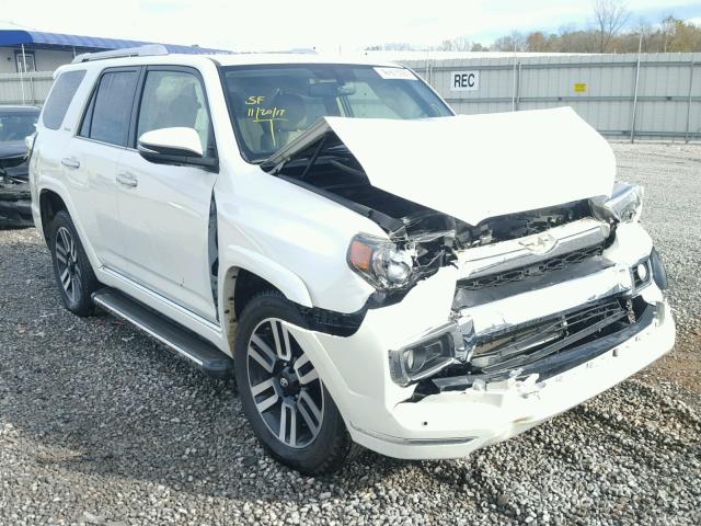 JTEZU5JR1H5149405 - 2017 TOYOTA 4RUNNER SR WHITE photo 1