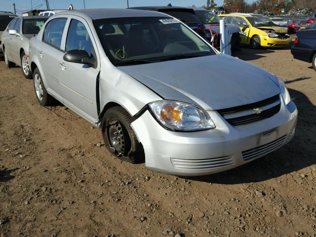 1G1AK52F657618329 - 2005 CHEVROLET COBALT SILVER photo 1