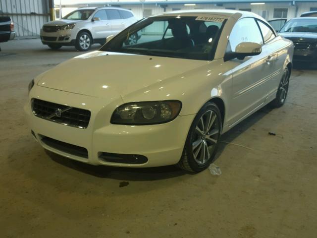 YV1MC67299J077793 - 2009 VOLVO C70 T5 WHITE photo 2