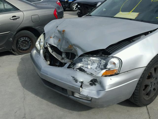 19UYA42451A009104 - 2001 ACURA 3.2CL SILVER photo 9
