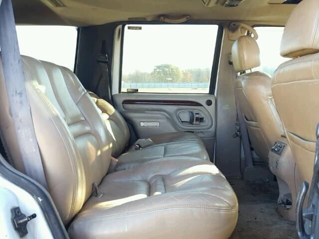 1GYEK13R5YR128008 - 2000 CADILLAC ESCALADE WHITE photo 6