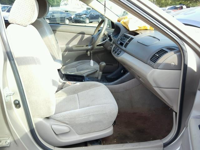 4T1BE32K83U730581 - 2003 TOYOTA CAMRY LE 金色 照片 5