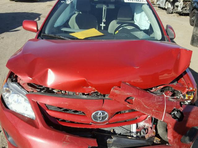 5YFBU4EE5CP027651 - 2012 TOYOTA COROLLA BA RED photo 7