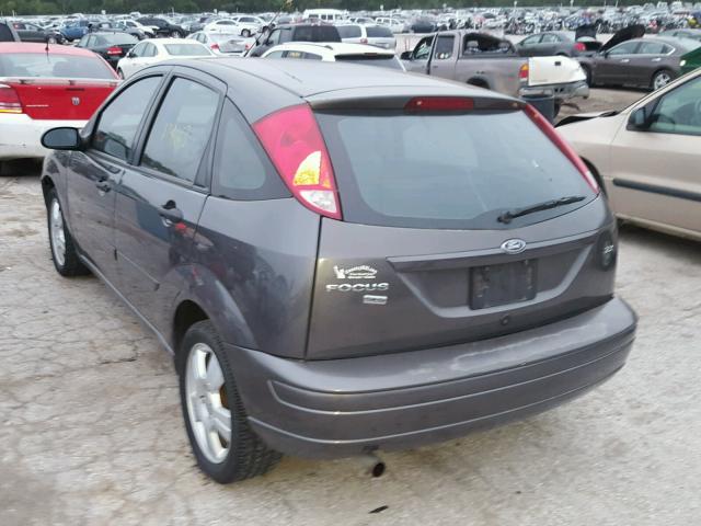 3FAFP37N95R107490 - 2005 FORD FOCUS ZX5 GRAY photo 3