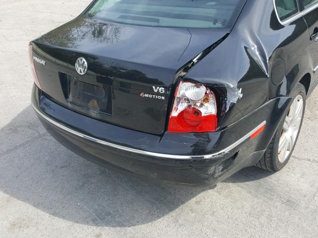 WVWTU63B35E076341 - 2005 VOLKSWAGEN PASSAT GLX BLACK photo 9
