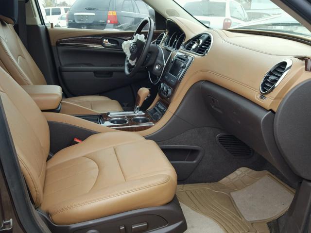 5GAKRBKD8HJ263533 - 2017 BUICK ENCLAVE BROWN photo 5