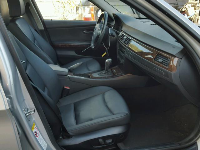 WBAVB17506NK38947 - 2006 BMW 325 I AUTO SILVER photo 5