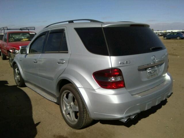 4JGBB77E47A158872 - 2007 MERCEDES-BENZ ML 63 AMG SILVER photo 3