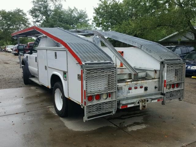 1FDAF56R88ED64361 - 2008 FORD F550 SUPER WHITE photo 3