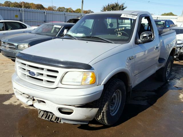 2FTRF082X3CA06588 - 2003 FORD F150 SILVER photo 2