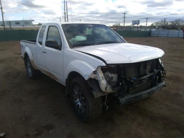 1N6AD06W88C416471 - 2008 NISSAN FRONTIER K WHITE photo 1