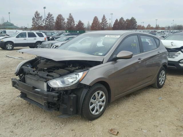 KMHCT5AE2CU003695 - 2012 HYUNDAI ACCENT GLS BROWN photo 2