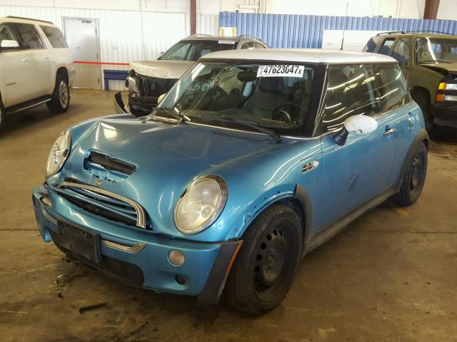 WMWRE33442TD50516 - 2002 MINI COOPER S BLUE photo 2