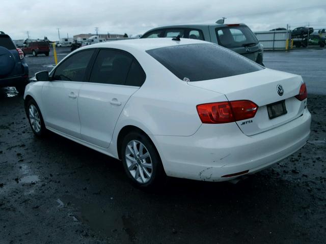 3VWD17AJXEM207981 - 2014 VOLKSWAGEN JETTA SE WHITE photo 3