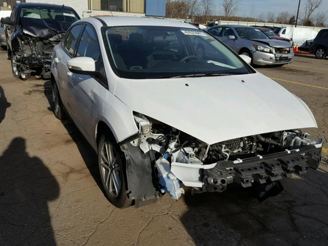 1FADP3F22GL383039 - 2016 FORD FOCUS SE WHITE photo 1