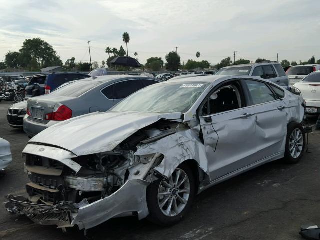 3FA6P0HD2HR293804 - 2017 FORD FUSION SE WHITE photo 2