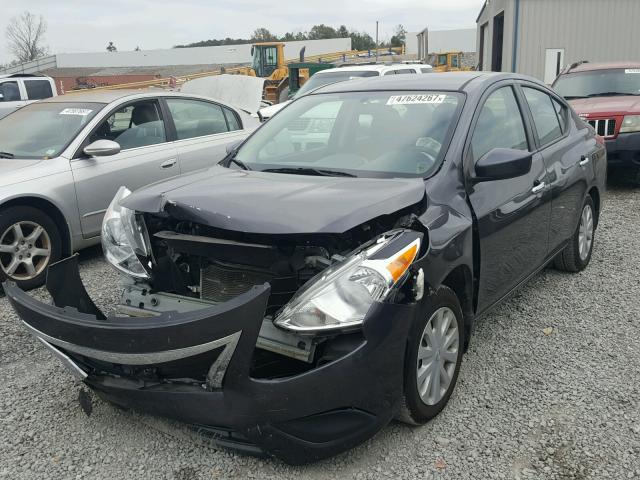 3N1CN7AP8FL888014 - 2015 NISSAN VERSA S GRAY photo 2