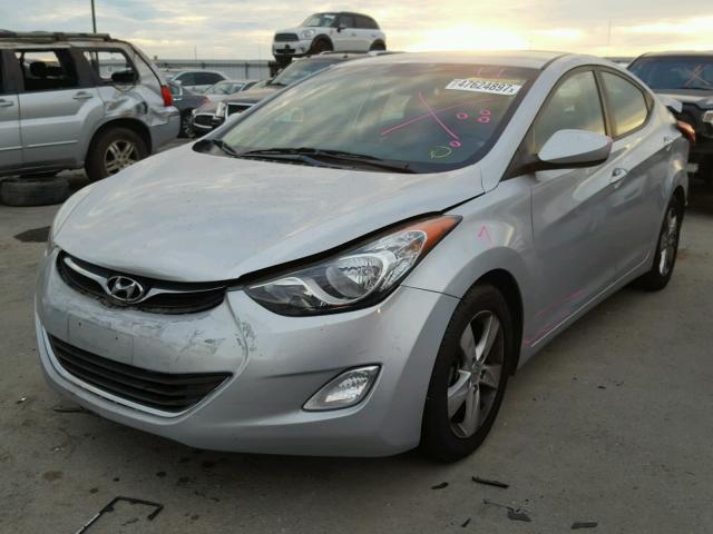 5NPDH4AE7DH282089 - 2013 HYUNDAI ELANTRA GL SILVER photo 2