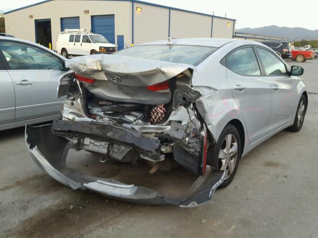 5NPDH4AE7DH282089 - 2013 HYUNDAI ELANTRA GL SILVER photo 4