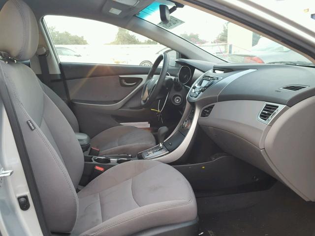 5NPDH4AE7DH282089 - 2013 HYUNDAI ELANTRA GL SILVER photo 5