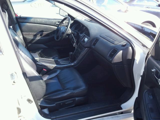 19UUA56923A023877 - 2003 ACURA 3.2TL TYPE WHITE photo 5