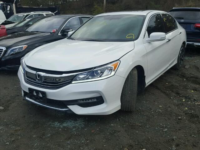 1HGCR3F8XHA009054 - 2017 HONDA ACCORD EXL WHITE photo 2