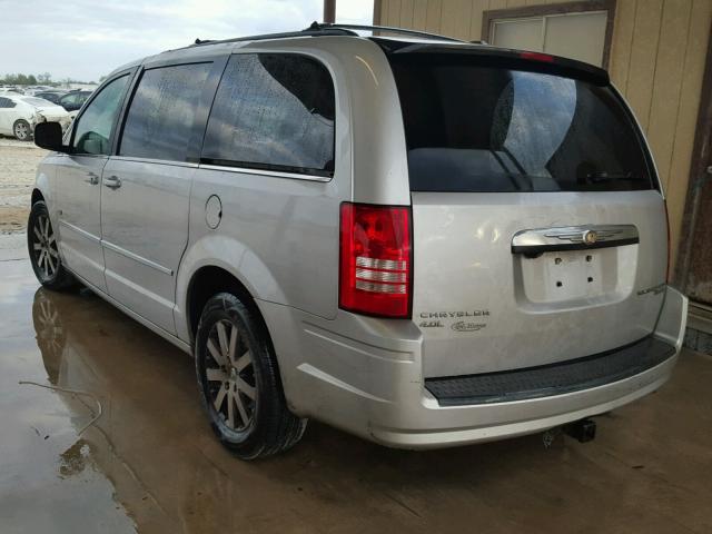 2A8HR54X69R642344 - 2009 CHRYSLER TOWN & COU SILVER photo 3