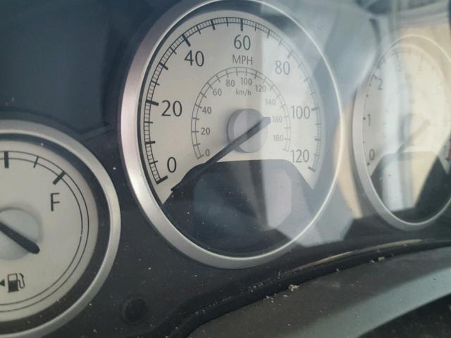 2A8HR54X69R642344 - 2009 CHRYSLER TOWN & COU SILVER photo 8