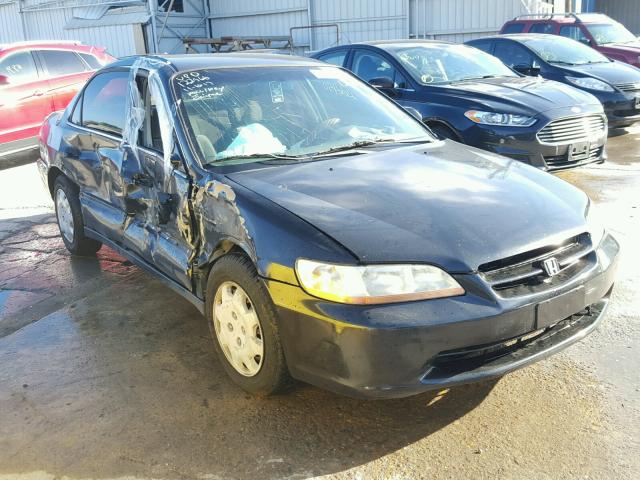 1HGCG5641YA126018 - 2000 HONDA ACCORD LX BLACK photo 1