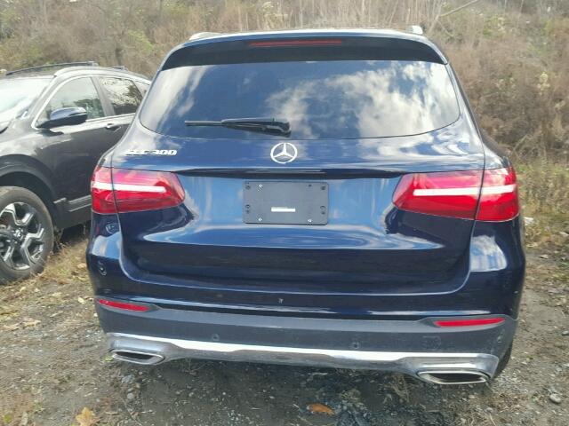 WDC0G4JB8HF143168 - 2017 MERCEDES-BENZ GLC 300 BLUE photo 9