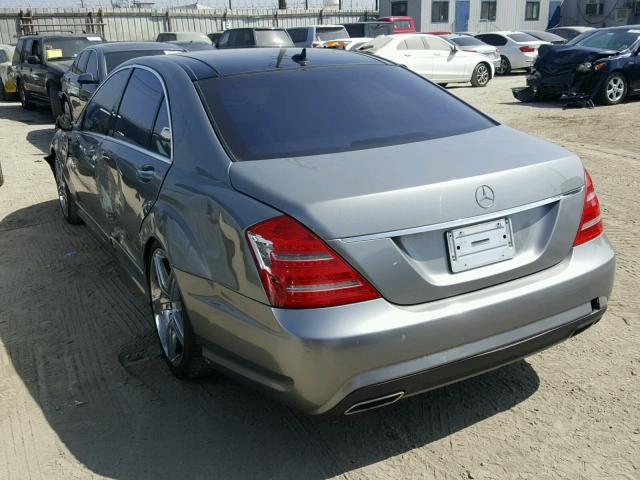 WDDNG9FB8AA309649 - 2010 MERCEDES-BENZ S 400 GRAY photo 3