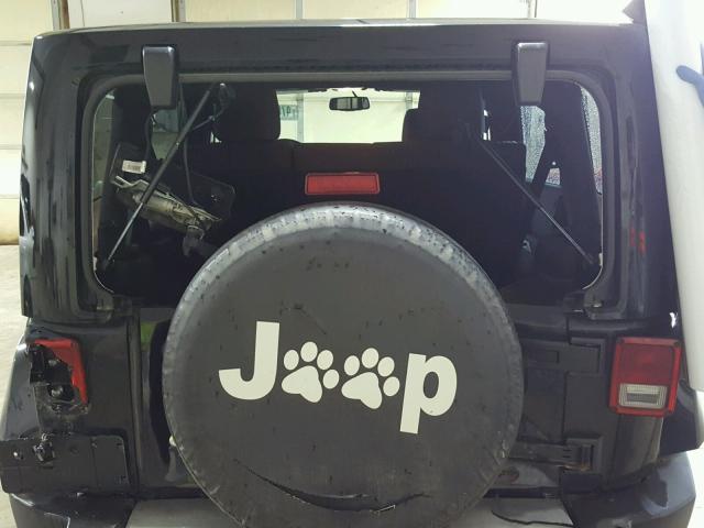 1C4BJWEG6DL503745 - 2013 JEEP WRANGLER U BLACK photo 9