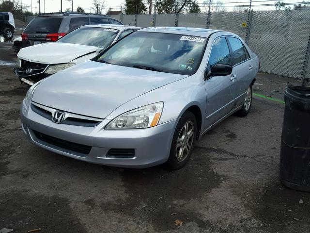 1HGCM56867A116031 - 2007 HONDA ACCORD EX SILVER photo 2