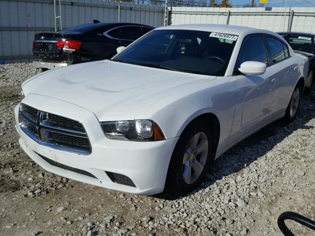 2C3CDXBG5CH296643 - 2012 DODGE CHARGER SE WHITE photo 2