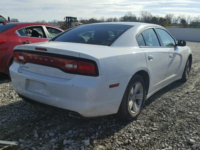 2C3CDXBG5CH296643 - 2012 DODGE CHARGER SE WHITE photo 4