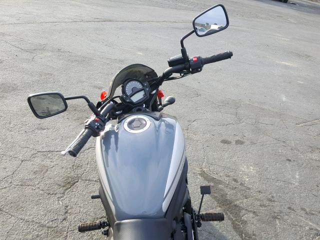 JKAENEE19JDA02536 - 2018 KAWASAKI EN650 E GRAY photo 5