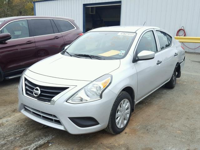 3N1CN7AP3HL896654 - 2017 NISSAN VERSA S SILVER photo 2