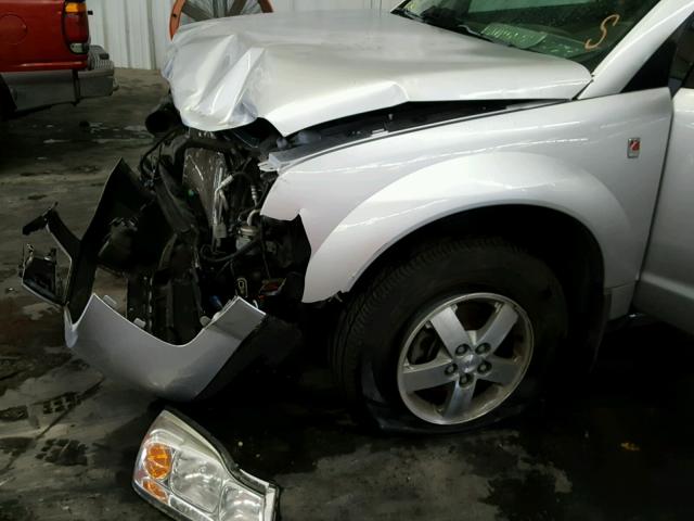 5GZCZ33D76S852912 - 2006 SATURN VUE SILVER photo 9