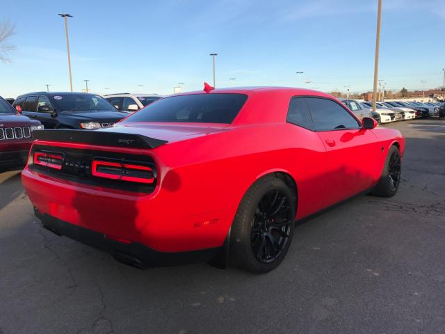 2C3CDZC99FH720292 - 2015 DODGE CHALLENGER RED photo 4