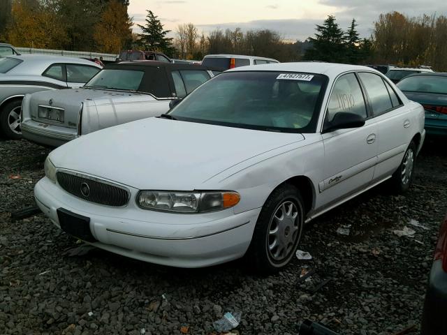 2G4WS52M4W1600790 - 1998 BUICK CENTURY CU WHITE photo 2