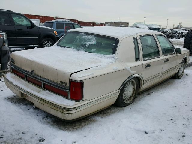 1LNLM83W7TY731123 - 1996 LINCOLN TOWN CAR C CREAM photo 4