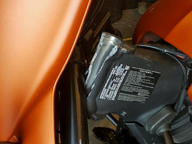 5VPDW36N1D3017514 - 2013 VICTORY MOTORCYCLES CROSS COUN ORANGE photo 9