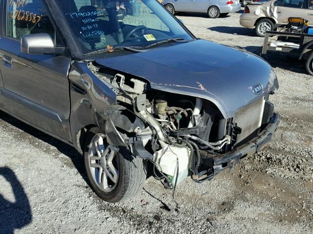 KNDJT2A2XA7135468 - 2010 KIA SOUL GRAY photo 9