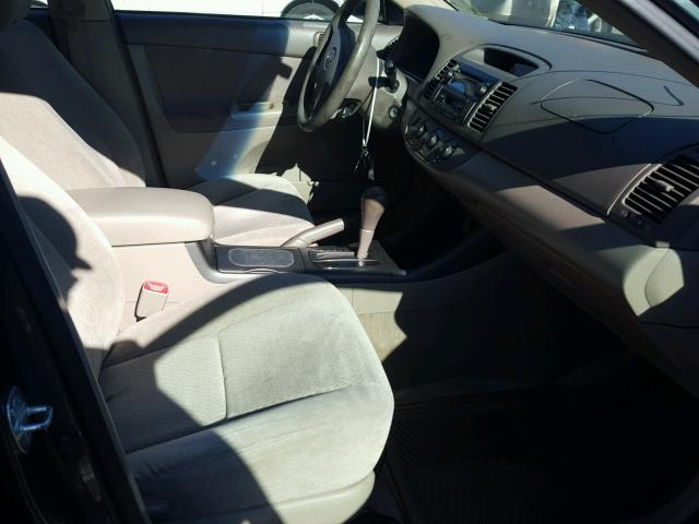 4T1BE32K44U376219 - 2004 TOYOTA CAMRY LE 绿色 照片 5