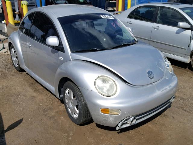 3VWCA21C3YM476618 - 2000 VOLKSWAGEN NEW BEETLE 银色 照片 1
