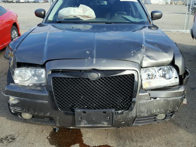 2C3LA53G28H149182 - 2008 CHRYSLER 300 TOURIN GRAY photo 9