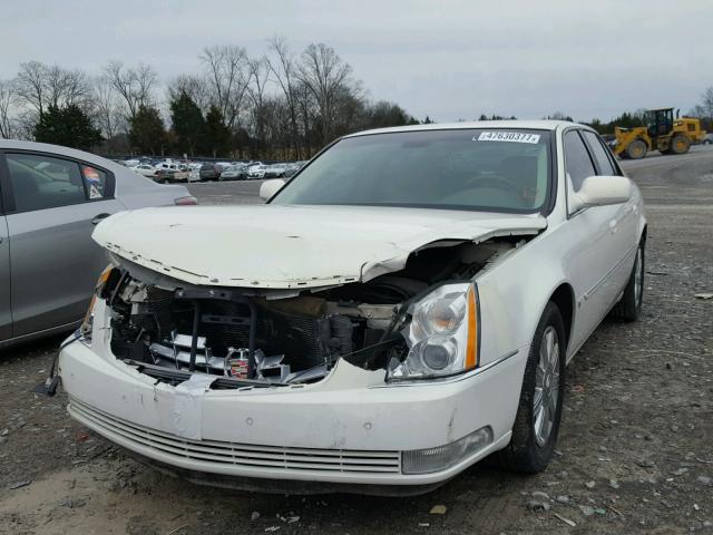 1G6KD57YX6U204587 - 2006 CADILLAC DTS WHITE photo 2