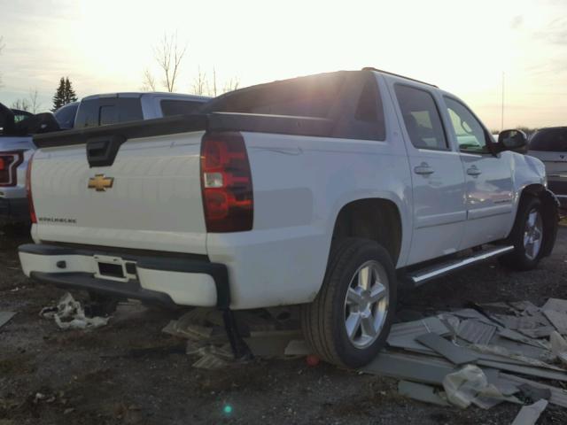 3GNFK12357G127082 - 2007 CHEVROLET AVALANCHE WHITE photo 4