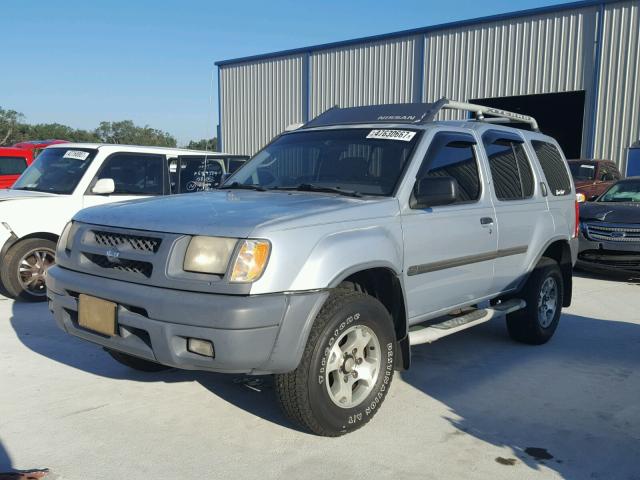 5N1ED28T2YC547068 - 2000 NISSAN XTERRA XE SILVER photo 2